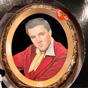 Vintage ELVIS PRESLEY Christmas Ornament NIB Black Velvet Background